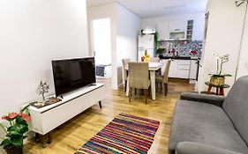 Apartamento com 2 Quartos em Alto de Pinheiros